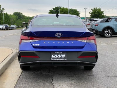 2024 Hyundai Elantra SE