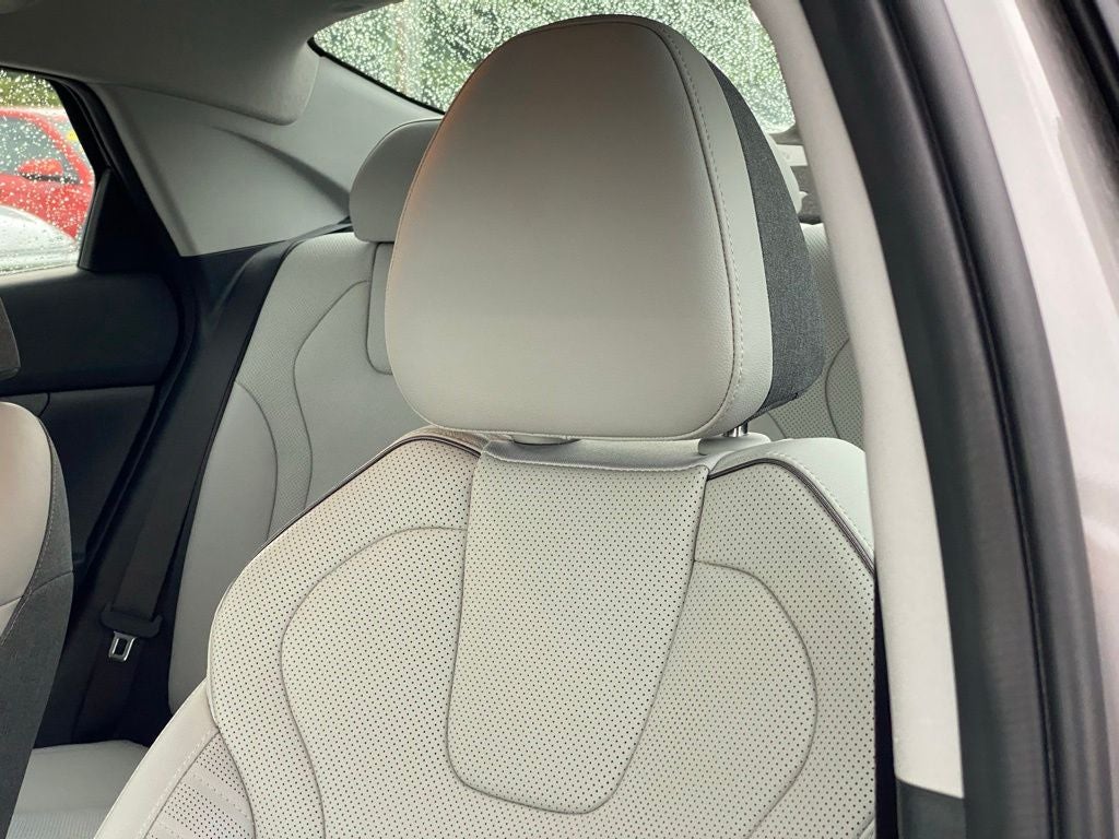 2022 Hyundai Elantra Limited
