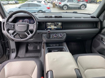 2024 Land Rover Defender 110 X-Dynamic SE