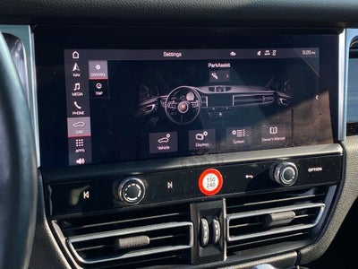 2022 Porsche Macan Base
