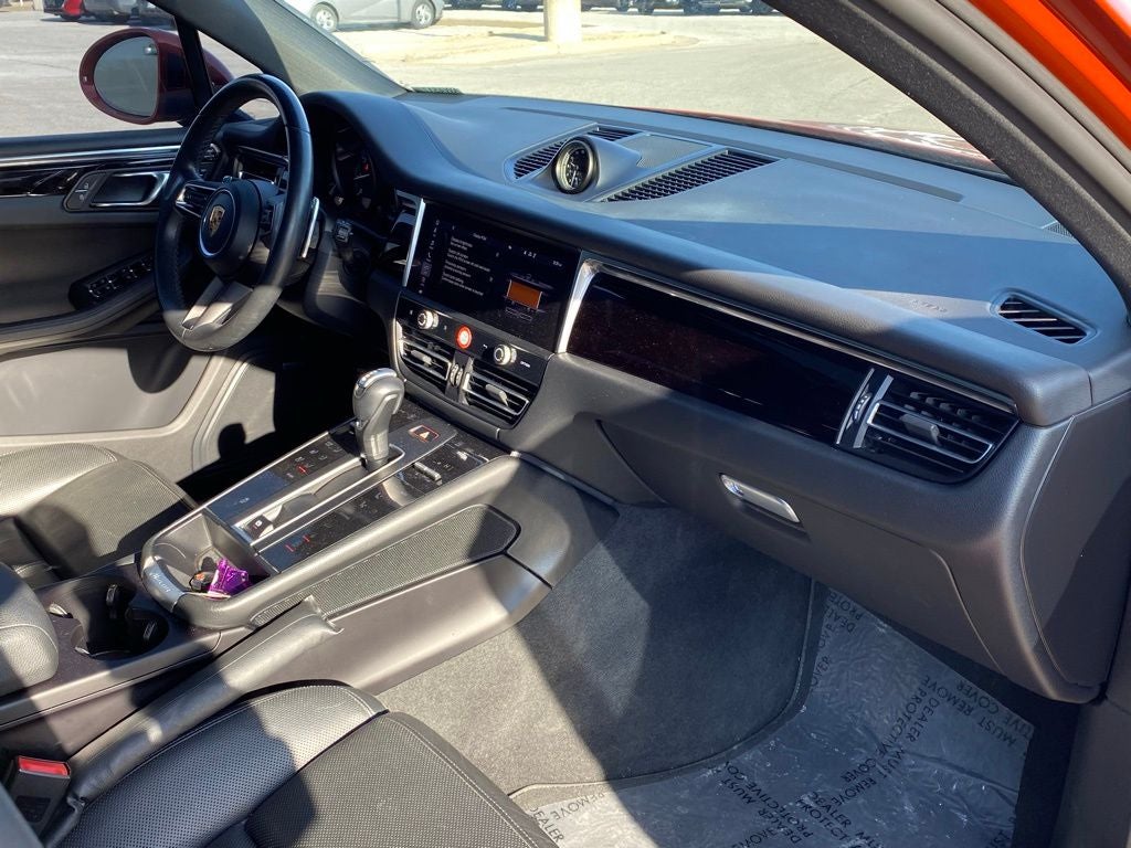 2022 Porsche Macan Base