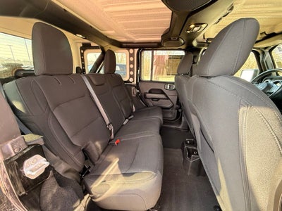 2019 Jeep Wrangler Unlimited Sahara APPLE CAR PLAY / CLEAN CARFAX/ 1 OWNER