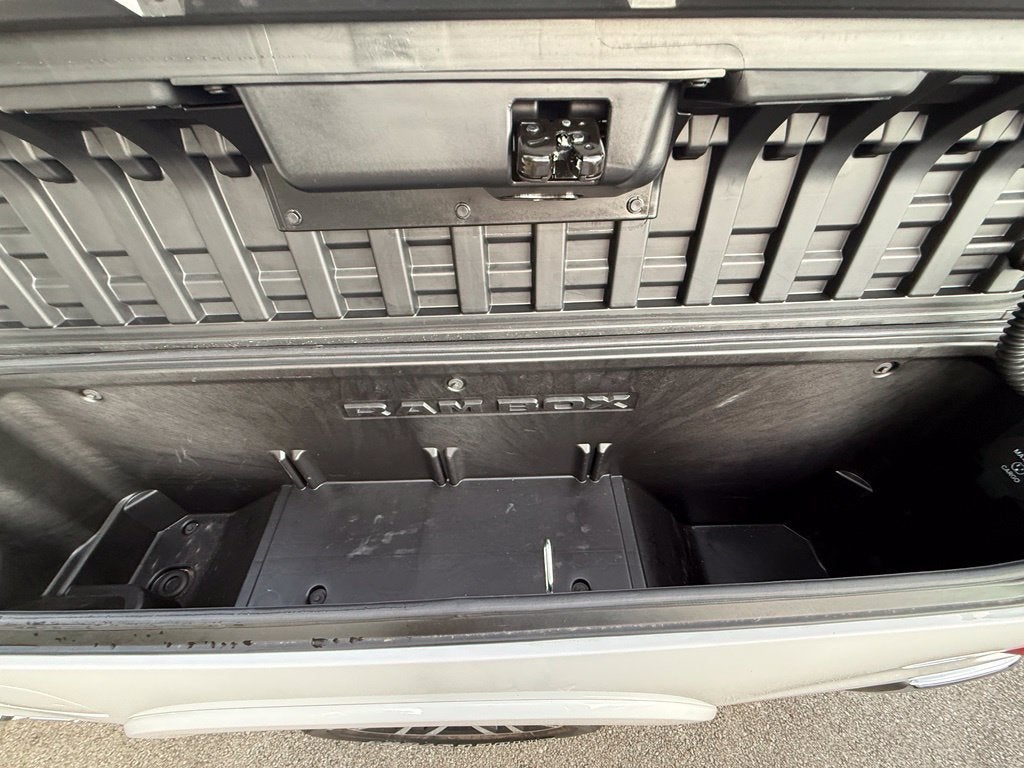 2026 RAM 1500 Limited LIKE NEW!
