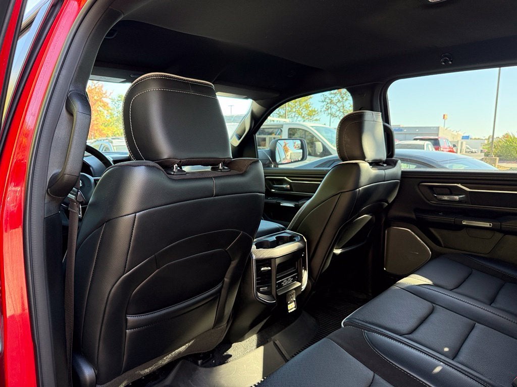 2025 RAM 1500 Laramie - 4WD / LEVEL 2 / NIGHT EDITION