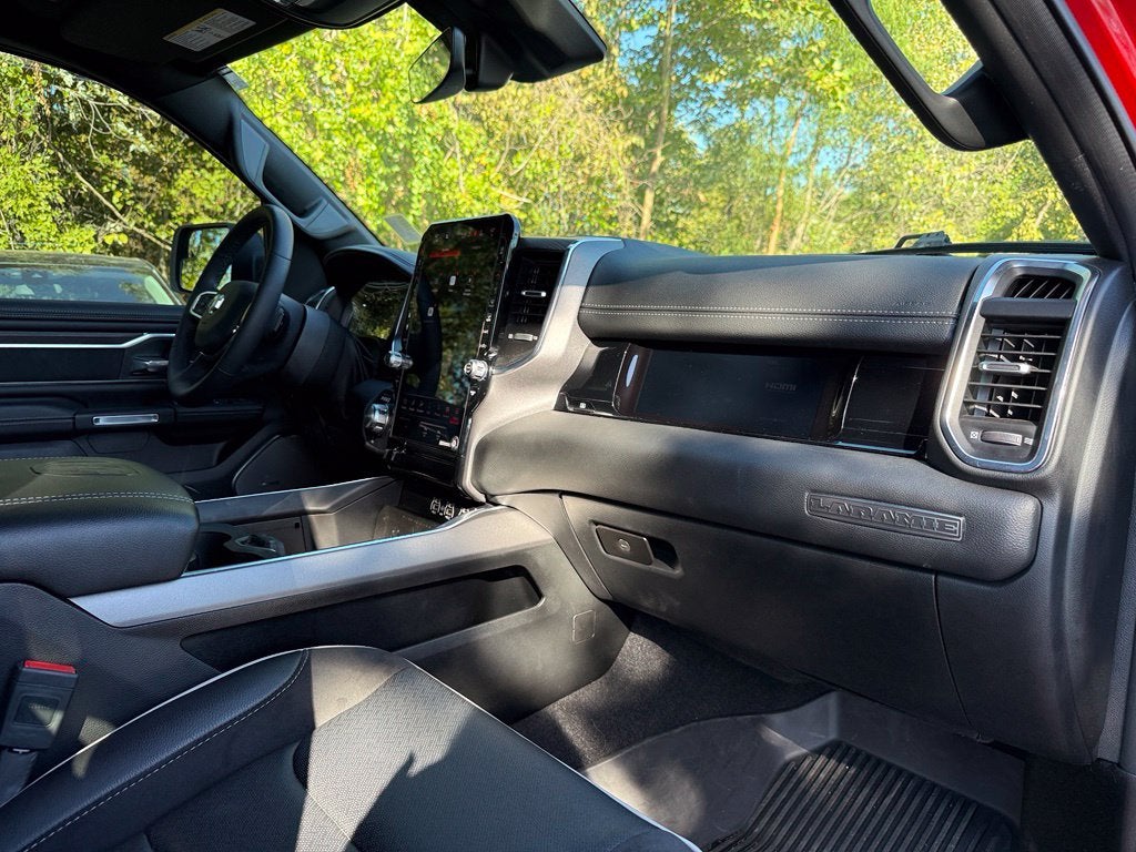 2025 RAM 1500 Laramie - 4WD / LEVEL 2 / NIGHT EDITION