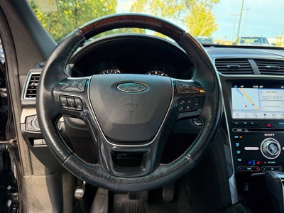 2017 Ford Explorer Platinum - 4WD