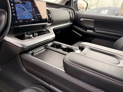 2025 Ford Expedition Platinum 4WD