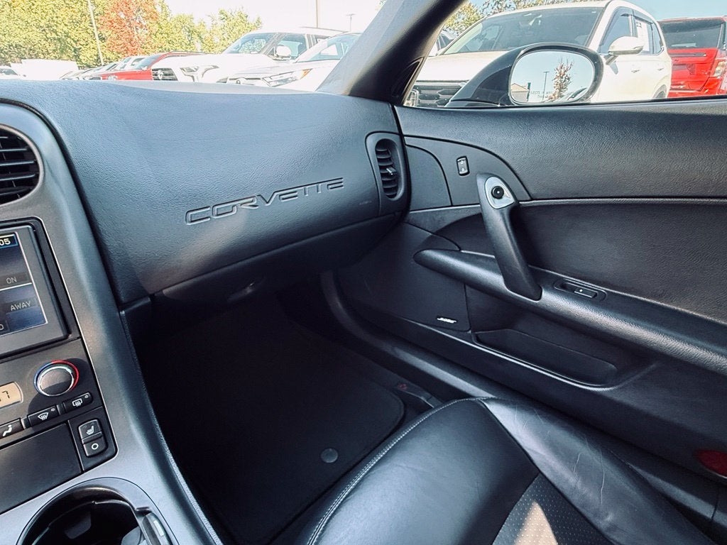 2006 Chevrolet Corvette Base - CONVERTIBLE / CLEAN CARFAX