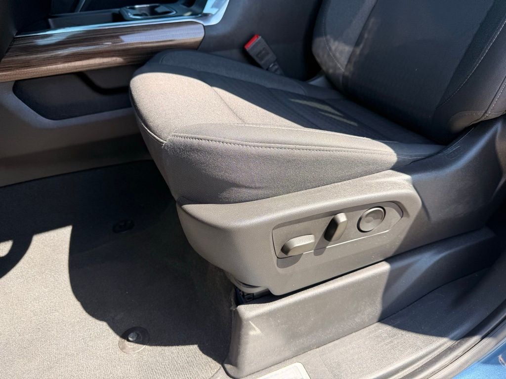 2025 Chevrolet Silverado 3500HD LT Lifted Big Wheels & Tires