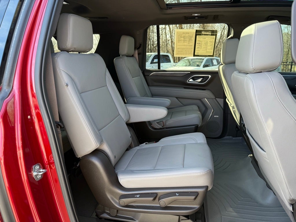 2023 Chevrolet Suburban Z71 2ND ROW BUCKET
