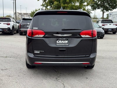 2018 Chrysler Pacifica Touring L - CLEAN CARFAX