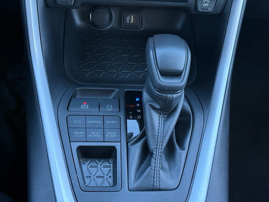 2024 Toyota RAV4 LE CLEAN CARFAX