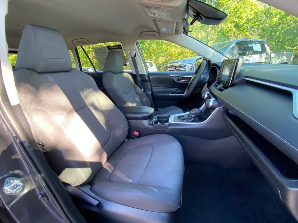 2021 Toyota RAV4 XLE APPLE CAR PLAY