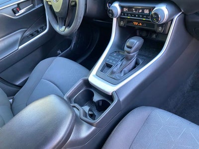 2021 Toyota RAV4 XLE APPLE CAR PLAY