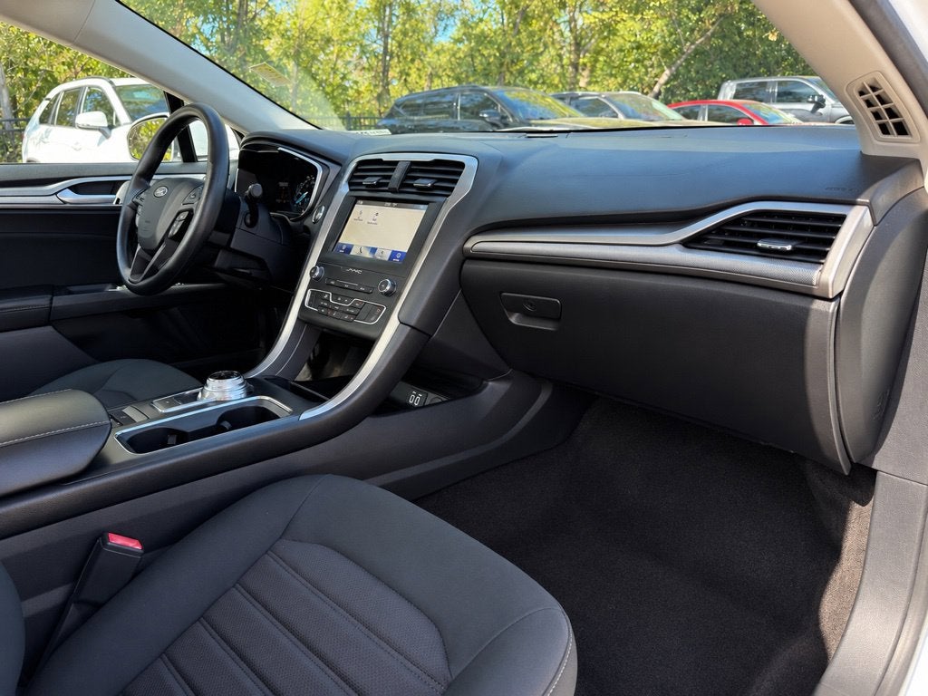 2020 Ford Fusion SE - SUNROOF
