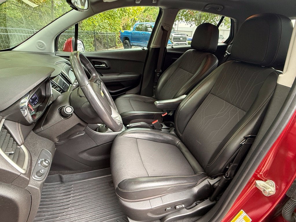 2020 Chevrolet Trax LT - CARFAX ONE OWNER