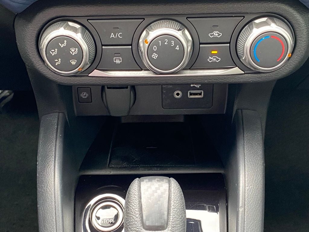 2024 Nissan Versa 1.6 SV