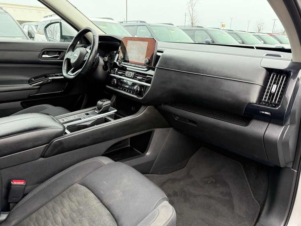 2022 Nissan Pathfinder SV 3 ROW SUV