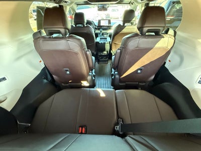 2024 Toyota Sienna Platinum 7 Passenger