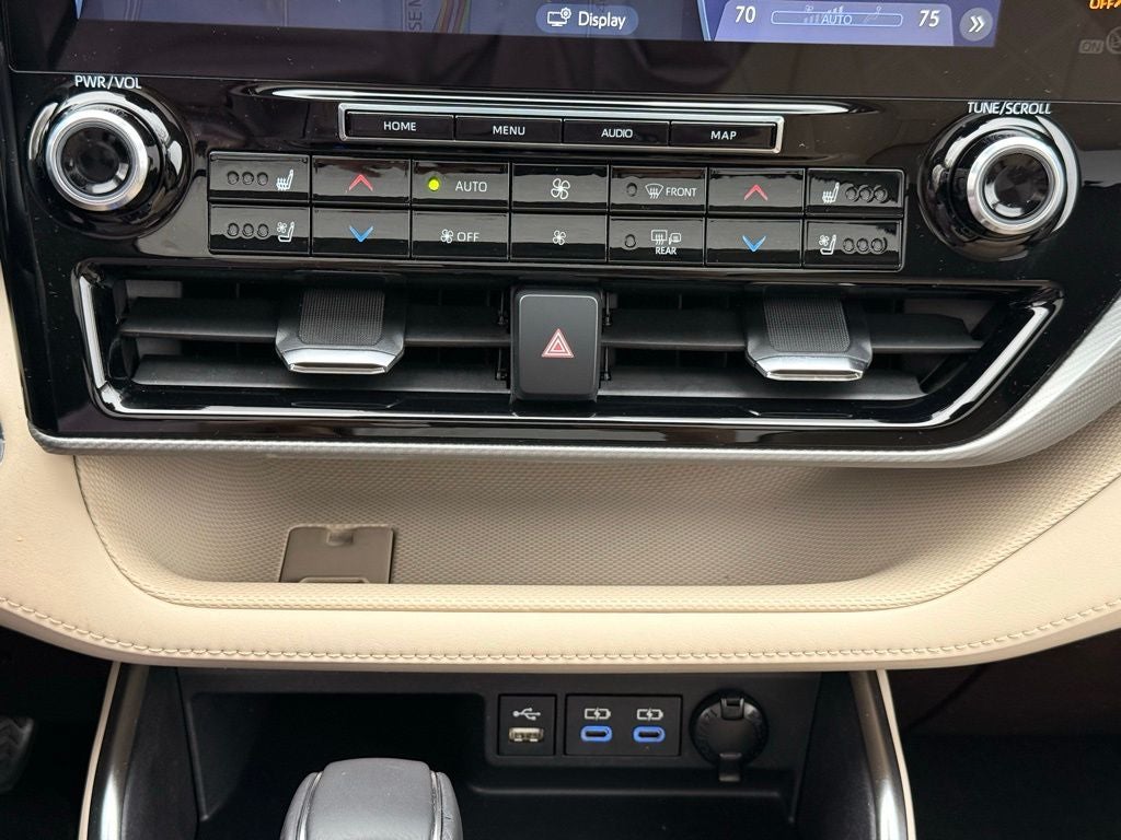 2022 Toyota Highlander Platinum