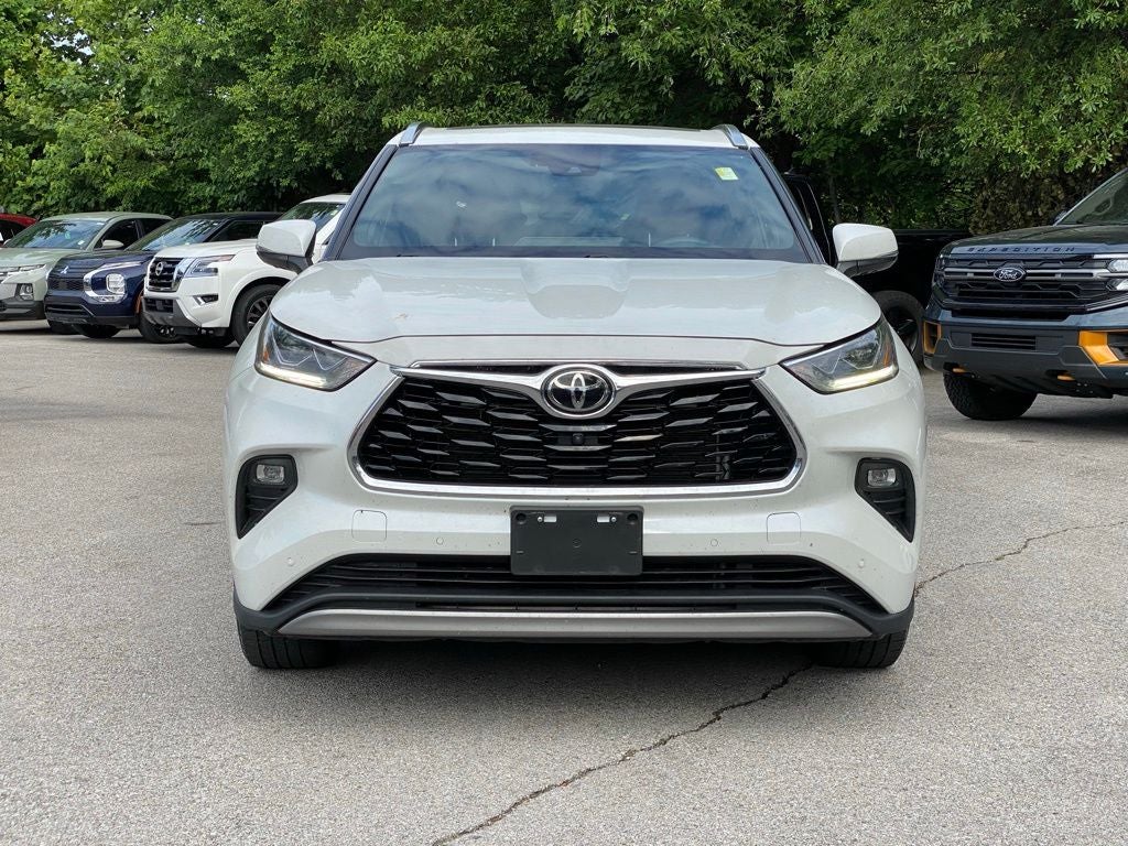 2022 Toyota Highlander Platinum