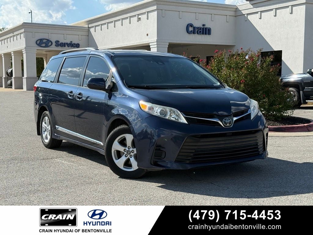 2018 Toyota Sienna LE 8 Passenger
