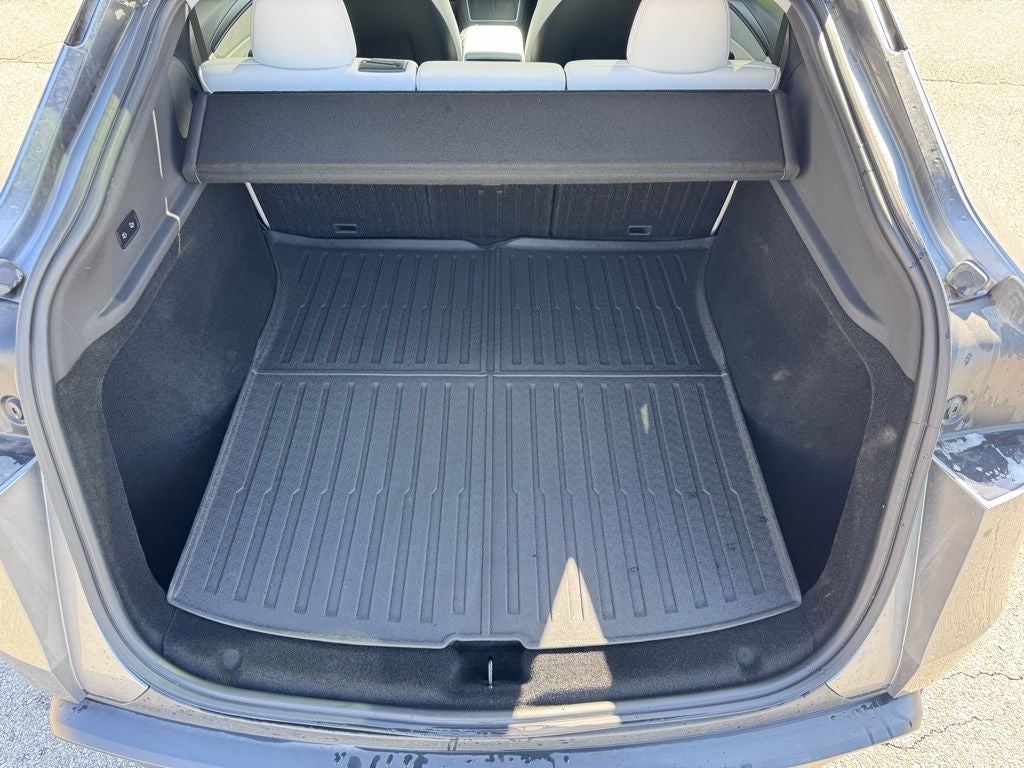 2026 Tesla Model Y Premium