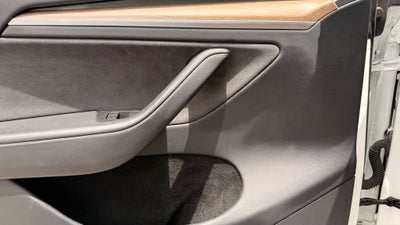 2024 Tesla Model Y Long Range CLEAN CARFAX