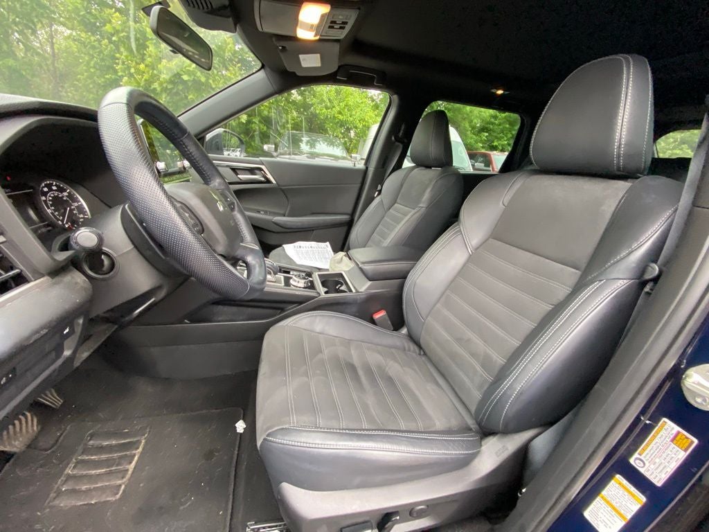 2022 Mitsubishi Outlander SE