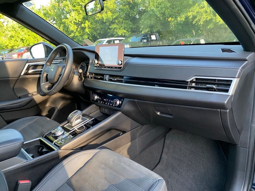 2022 Mitsubishi Outlander SE LOW MILES