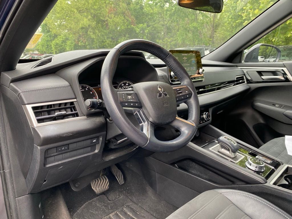 2022 Mitsubishi Outlander SE