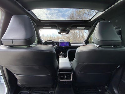 2025 Toyota Crown Platinum