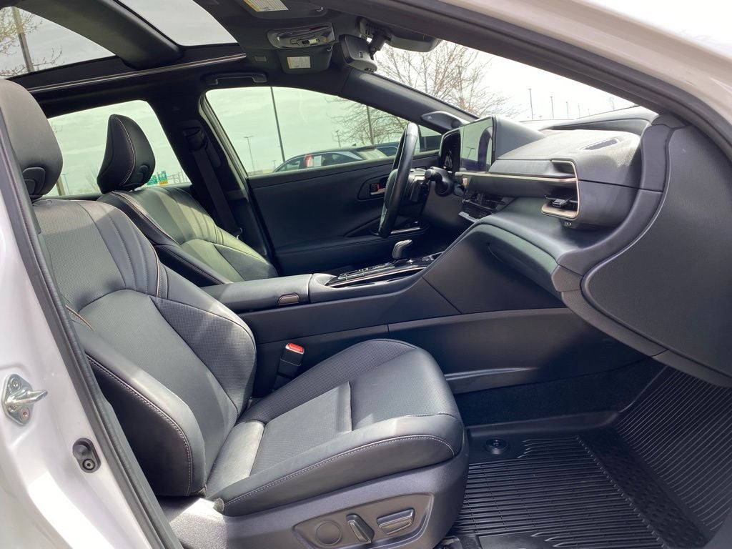 2025 Toyota Crown Platinum