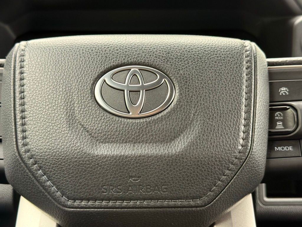 2025 Toyota 4Runner SR5 ONE OWNER CLEAN CARFAX