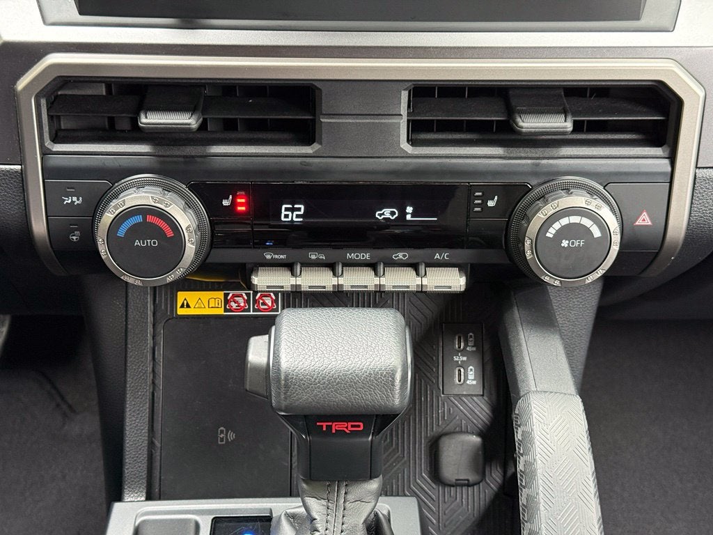 2025 Toyota 4Runner TRD Off-Road - 4WD / CLEAN CARFAX / ONE OWNER