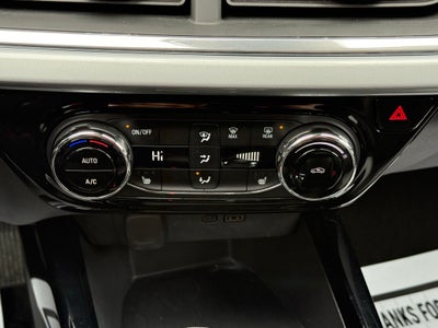 2025 Chevrolet Trax LT ONE OWNER CARFAX