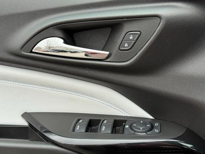 2025 Chevrolet Trax LT ONE OWNER CARFAX