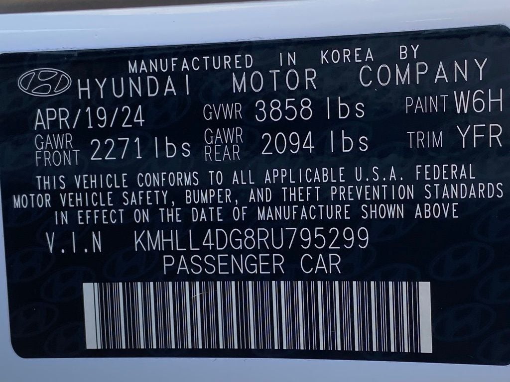 2024 Hyundai Elantra SE