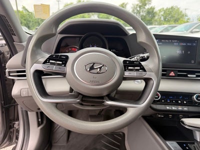 2023 Hyundai Elantra SEL Fluid Metal