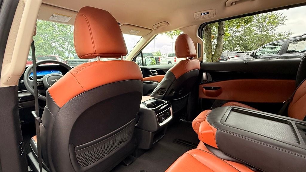 2024 Kia Carnival SX