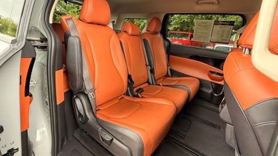 2024 Kia Carnival SX