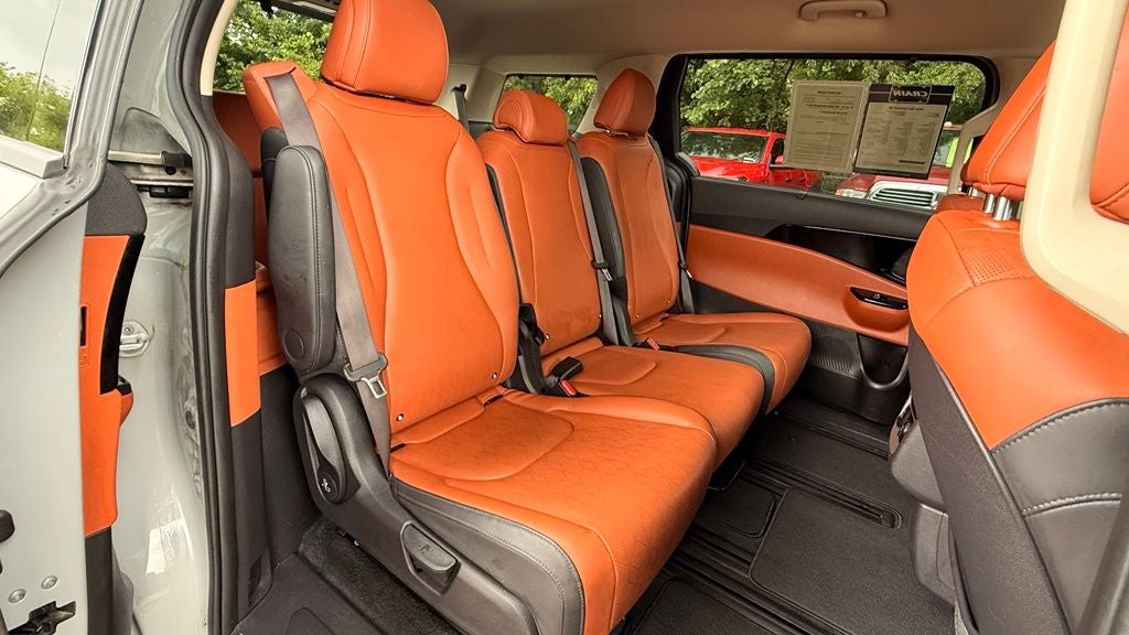 2024 Kia Carnival SX