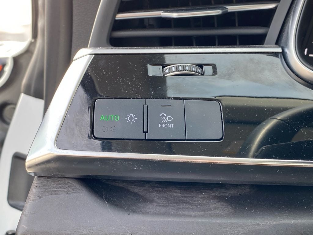 2022 Audi Q8 55 Premium Plus quattro