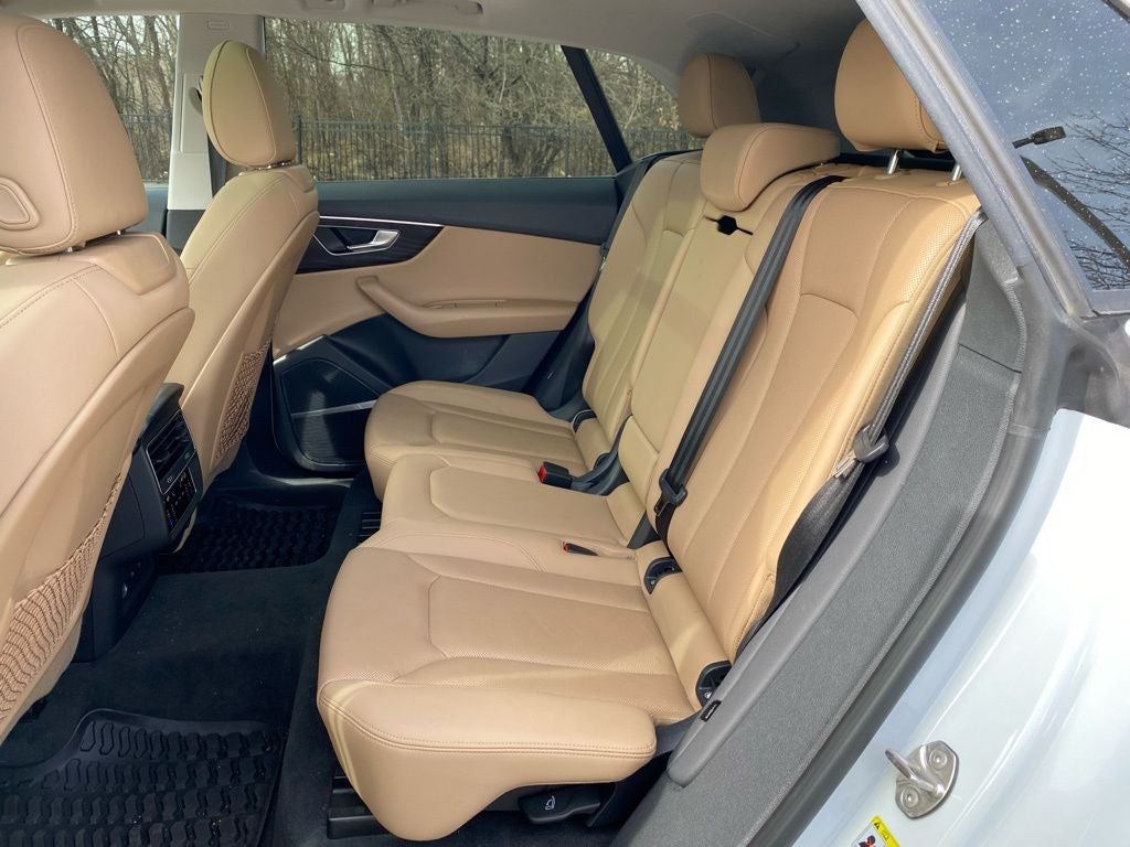 2022 Audi Q8 55 Premium Plus quattro