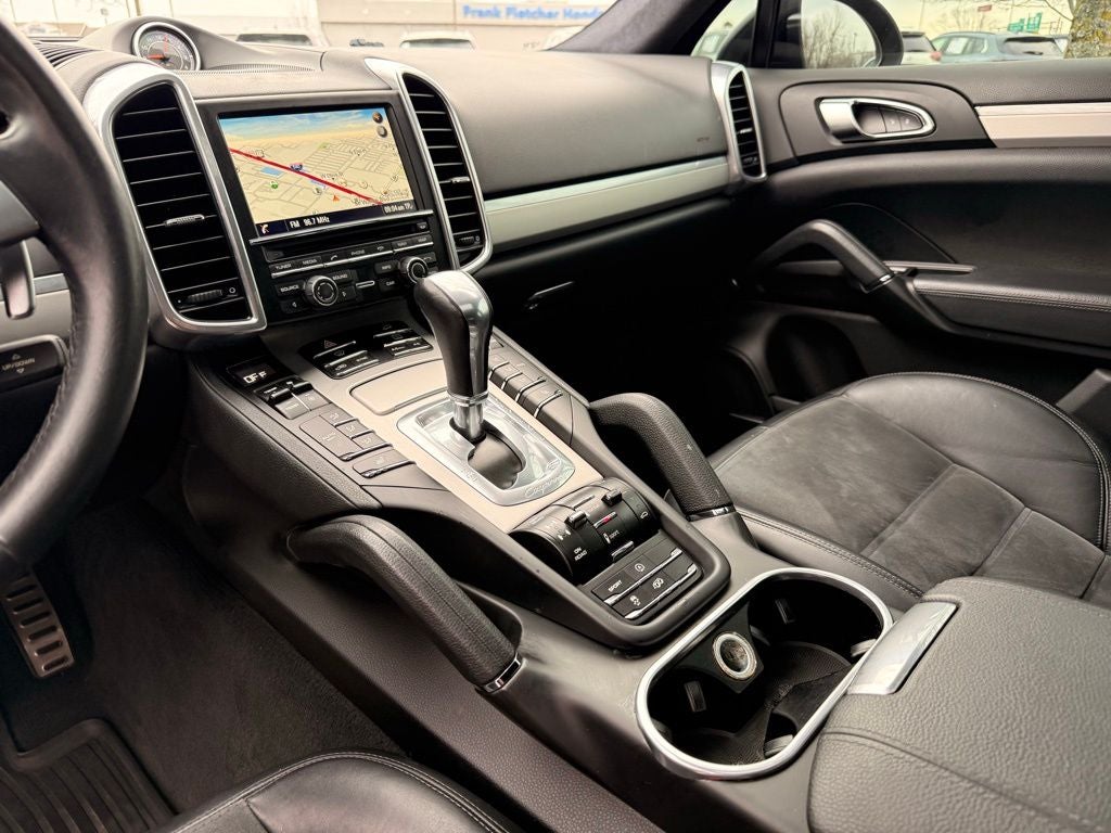 2014 Porsche Cayenne GTS CLEAN CAR FAX
