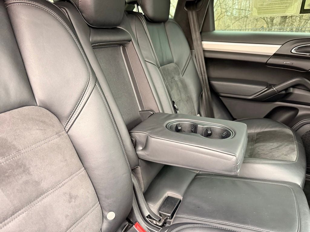 2014 Porsche Cayenne GTS CLEAN CAR FAX
