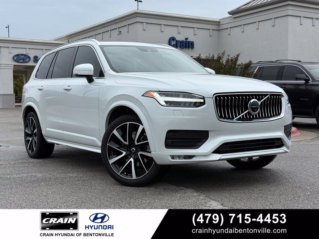2022 Volvo XC90 T6 Momentum