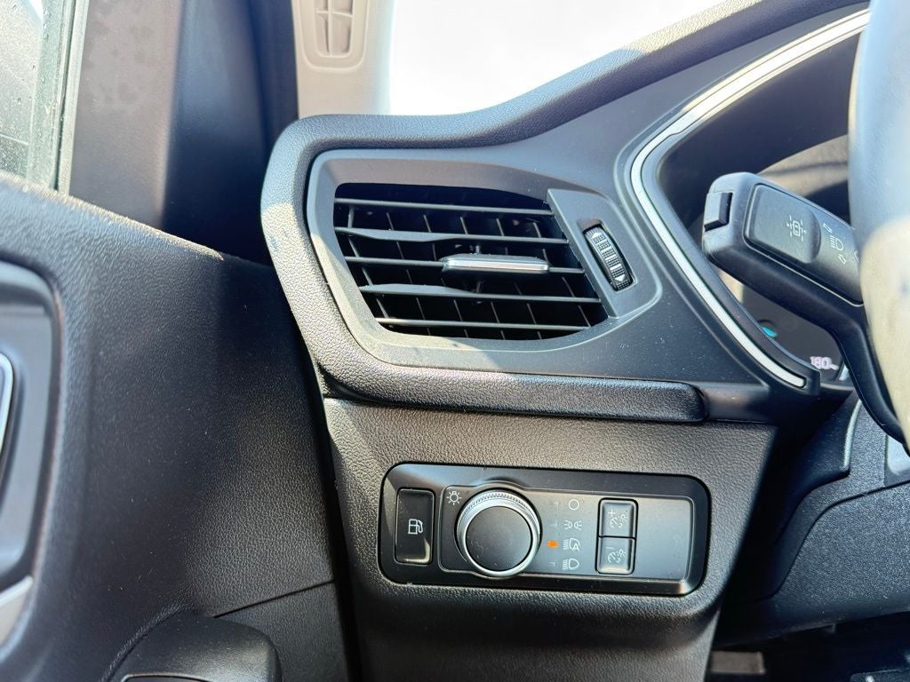 2022 Ford Escape Hybrid SE