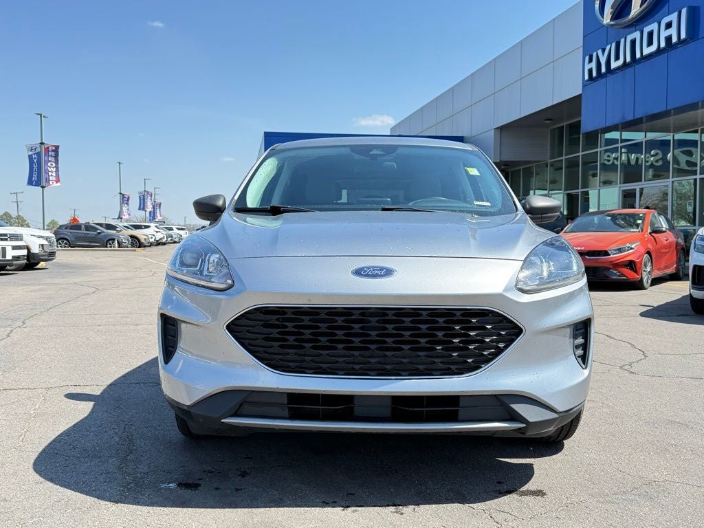 2022 Ford Escape Hybrid SE