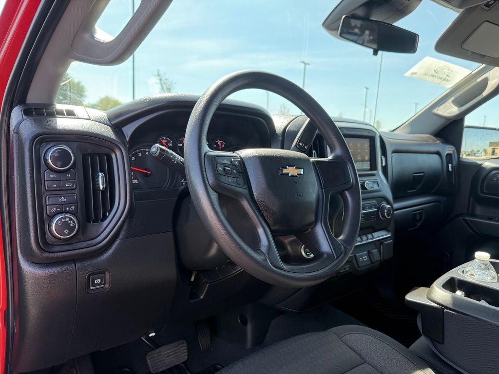 2025 Chevrolet Silverado 1500 Custom